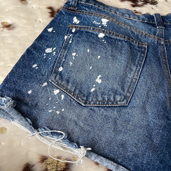 Distressed Denim Shorts - Picture 9 of 10
